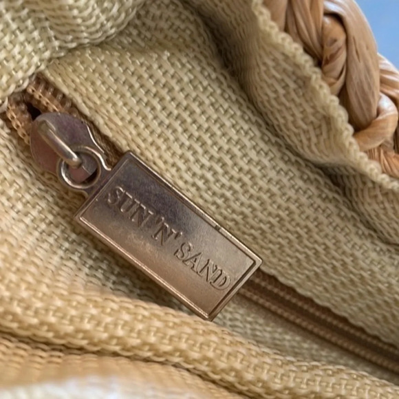 Sun N' Sand Wicker Starfish Design Purse - Picture 12 of 12